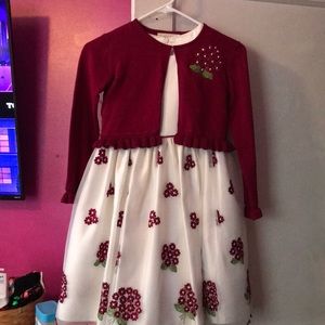 Girls Holiday Dress size 7 small stain in the front